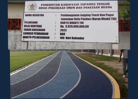 Karya Bhakti Tni Bangun Jogging Track Dan Pagar Lapangan Bola Pandan