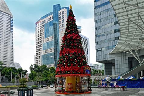 Suntec City The Christmas Tree Decorated With Line Friends Flickr