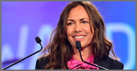 Susanna Hoffs Net Worth: Exploring the Wealth of a Music Legend