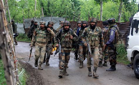 Two Army Officers Two Soldiers Killed In Ongoing Rajouri Encounter Greater Kashmir