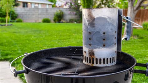 Tips For Using a Charcoal Chimney Starter – BBQ Teacher Video Tutorials