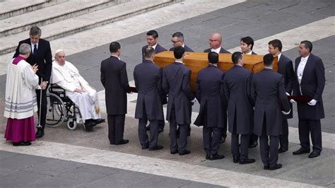 Funerali Di Papa Ratzinger Addio A Benedetto Xvi Esequie In Diretta