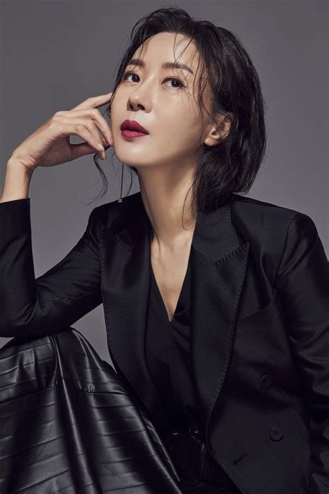 Kim Hee Jung Ii To Play Lee Sun Hos Mother In Woman In A Veil