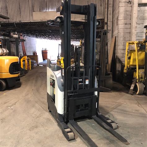 Crown Rr5220 35 Forklift Specifications Machine Maxx Usa