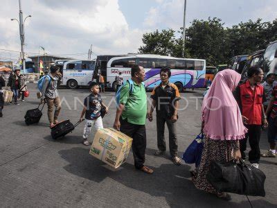 Bus Akap Terminal Pulogadung Akan Di Pindah Ke Pulogebang Antara Foto