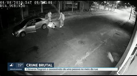 Câmera De Segurança Flagra O Assassinato De Uma Pessoa No Meio Da Rua Em Bh Veja O Vídeo G1