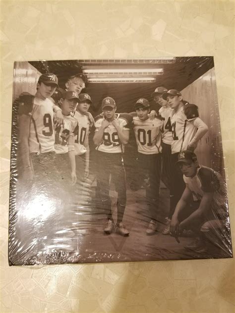 Exo Love Me Right Exodus Repackage Cd Baekhyun