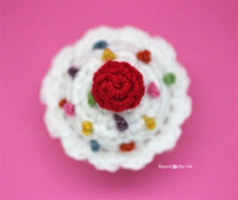 Crochet Cupcake Repeat Crafter Me Crochet Cupcake Crochet Keychain