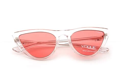 Vogue 19 4 Burgundy Dipper