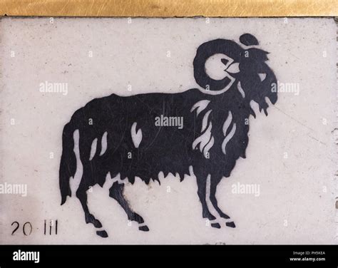 Steinbock symbol Fotos und Bildmaterial in hoher Auflösung Alamy