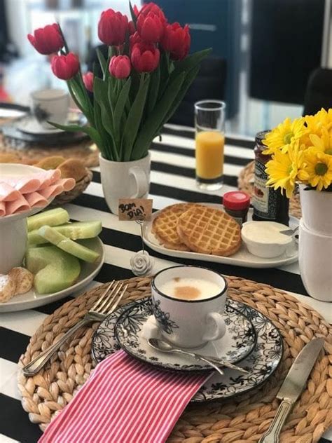 15 Inspirações de mesa posta para o café da manhã Dentro do Casamento