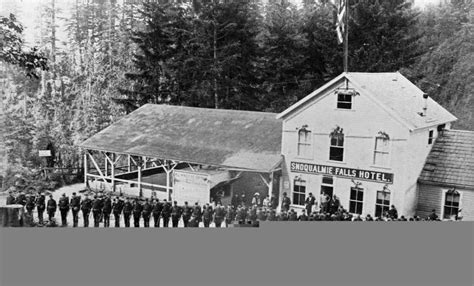 0 Snoqualmie Falls Hotel W 1891 Troopsweb Seattle Now And Then