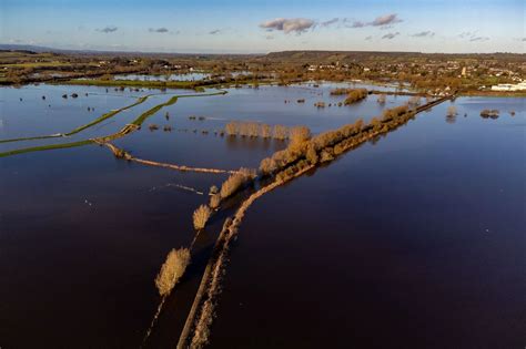 Car Stranded In Flood Water At Muchelney As More Heavy Rain Forecast