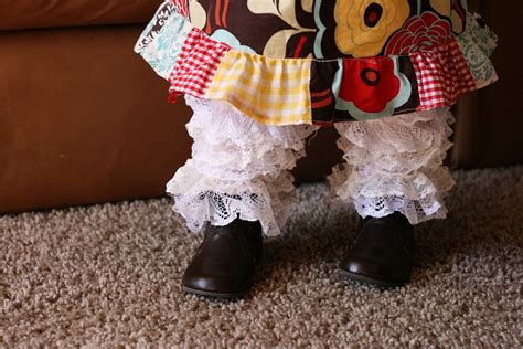 Sparklinbecks: Ruffled Tights