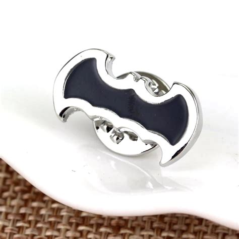 Dongsheng Movie Jewelry Superhero Batman Brooch Lapel Pin Brooch Dc