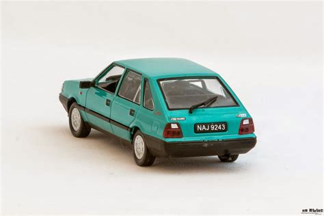 MiniAutoHobby: FSO Polonez Caro