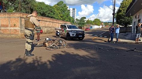 Motociclista Socorrido Suspeita De Fratura No Bra O Ap S Colis O