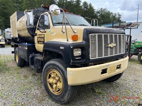 Sold 1991 Chevrolet Kodiak Other Equipment Trucks Tractor Zoom