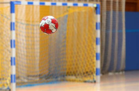 Handball Oberliga Frauen Harter Kampf Der Sg H Ku Herrenberg Ii Wird