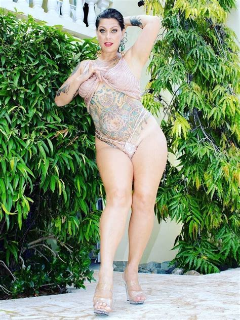 Danielle Colby Free Nude Pics Galleries More At Babepedia