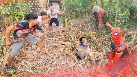 Super Spider Man And His Team Of Hunters Chase The Carnivorous Monster