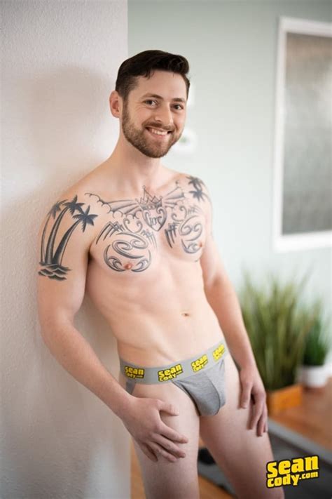 Hot Muscle Bottom Stud Kieran Opens His Hole Raw Fucked By Sean Cody Lanes Huge Thick Cock