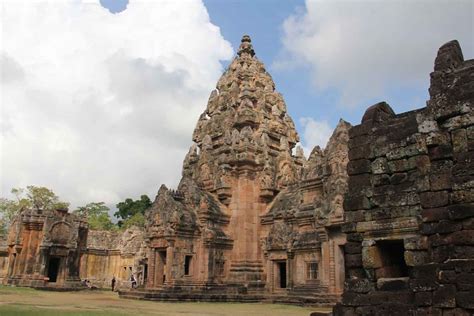 Bangkok Post - Historical parks, ancient sites closed until May 9