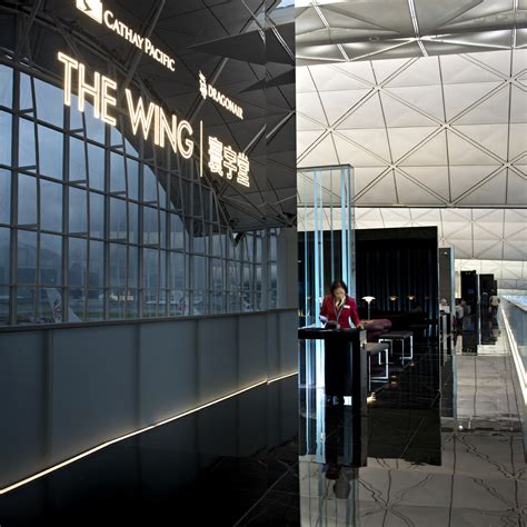 Cathay Pacific Lounge - The Wing - Hong Kong Airport | Fabbian