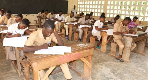 Coup denvoi des épreuves écrites du BAC 1 au Togo radio kara 2024