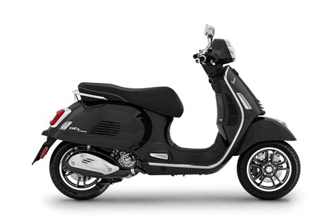 Vespa Gts 300 Super NovÁ 2023 156 900 Kč