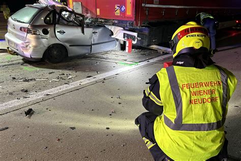 A Bei Wiener Neudorf T Dlicher Verkehrsunfall Auf Der S Dautobahn