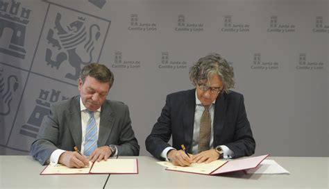 la junta  la fiscalia general del estado suscriben el convenio anual