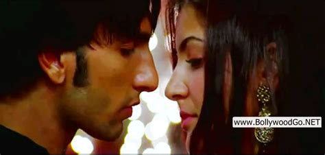 SCRIBD 14 Anushka Sharma HOT Kissing With Ranveer Singh Sexiest Kiss Pics