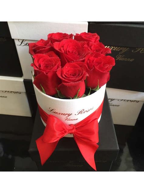 Runde Mini Box Rot Luxury Roses Vienna