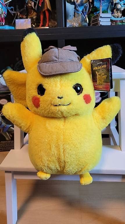 Pokémon Detektiv Pikachu Real Scale Plüschtier 2019 WCT im Kanton