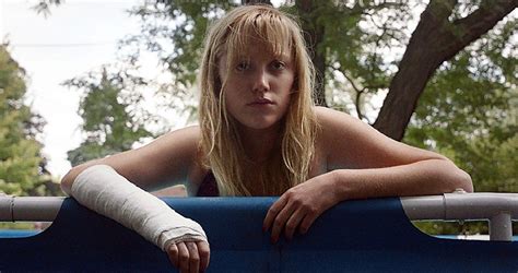 It Follows International Trailer With Maika Monroe