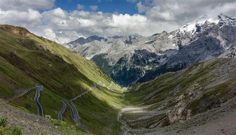 Explore Passo Dello Stelvio By Bike Together With Vélo Monaco