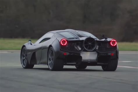 Watch Gordon Murray Take His T 50 Hypercar On Its Maiden Drive Automotive