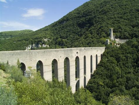 Aqueduto Romano Antigo Imagem De Stock Imagem De Torre 10457629