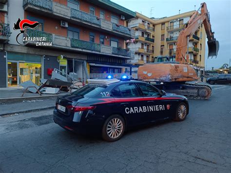 Nesima Furto Con Spaccata Alle Poste Intervengono I Carabinieri