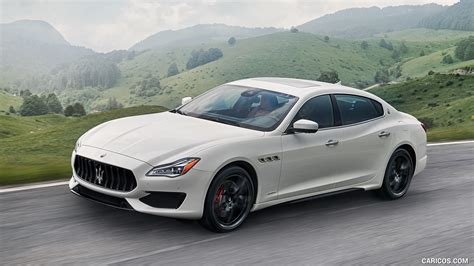 2019 Maserati Quattroporte GTS GranSport Front Three Quarter Caricos