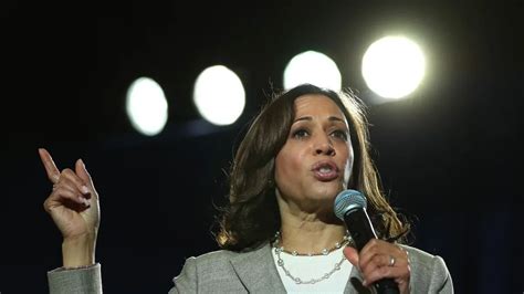 Kamala Harris La Precandidata Dem Crata Que Aspira A Ser La Primera