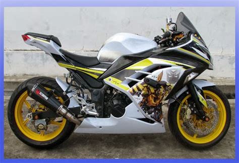 Modifikasi Kawasaki Ninja 250R FI ABS Sporty Simple Acre