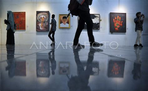 PAMERAN SENI RUPA DIMENSION SPACE ANTARA Foto