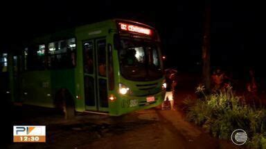 PITV 1ª Edição Motoristas de ônibus desviam rotas para evitar buracos