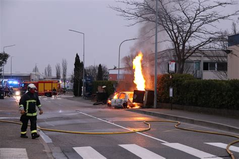 M Tropole De Lyon Une Voiture Percute Une Conduite De Gaz Et S