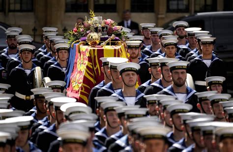 El Reino Unido Y El Mundo Despiden A Isabel Ii Con Un Grandioso Funeral