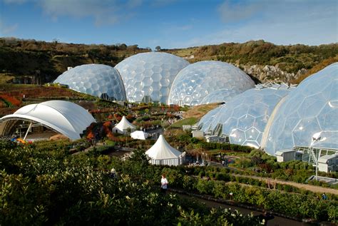 Families can get £25 off attractions and days out in the UK with