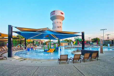 Dove Waterpark Gograpevine