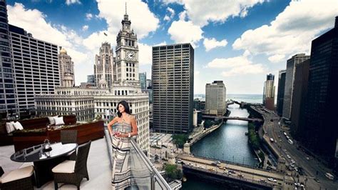 Dress code on rooftop bars in Chicago [all info you need]